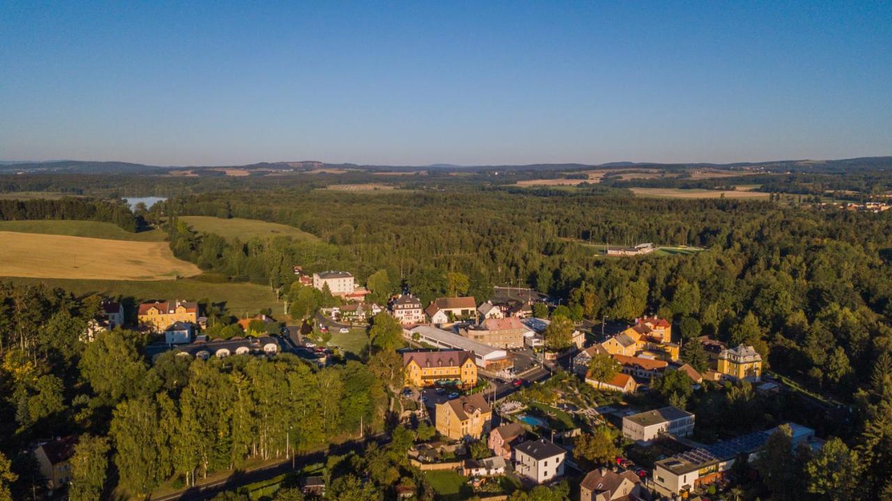 Penzion Eduard Františkovy Lázně エクステリア 写真